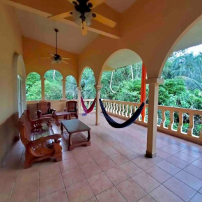 Mission Villa in Bocas del Toro Jungle, Beach